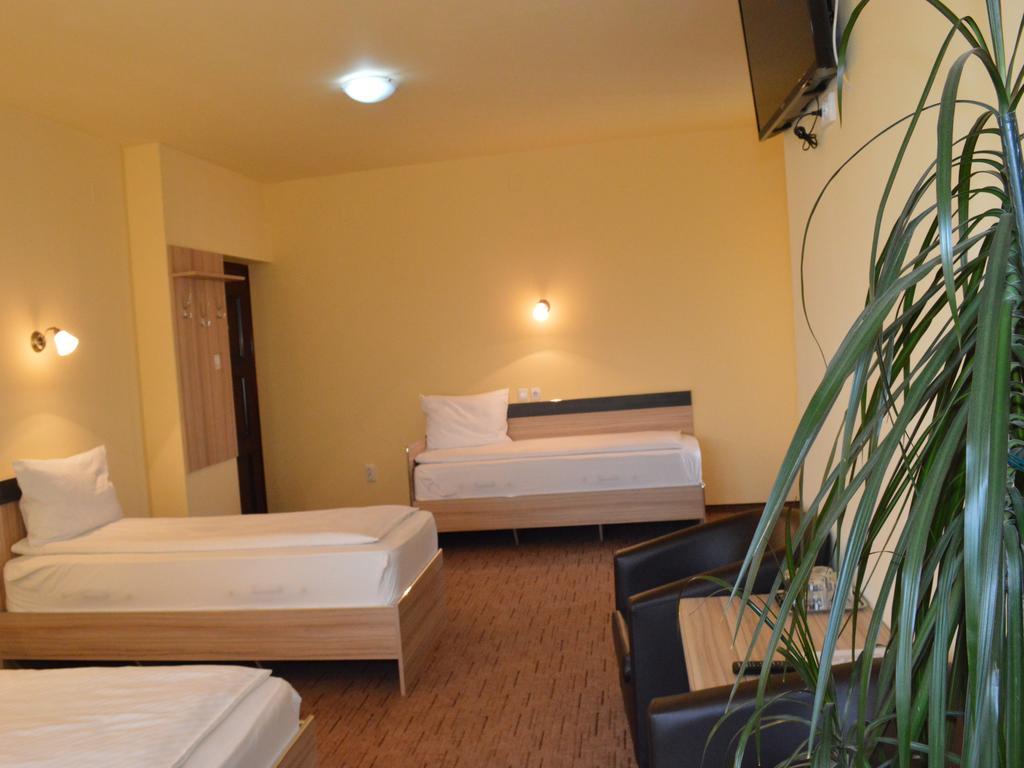 Pensiunea Beverly Hills Băile Felix Buitenkant foto